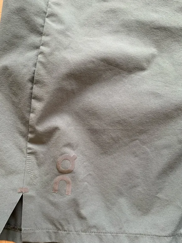 Graue ON Herren Shorts