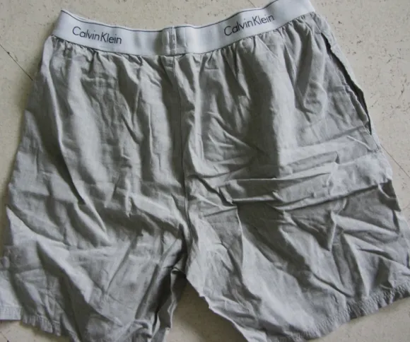 graue Schlafshorts von Calvin Klein in M mit Taschen