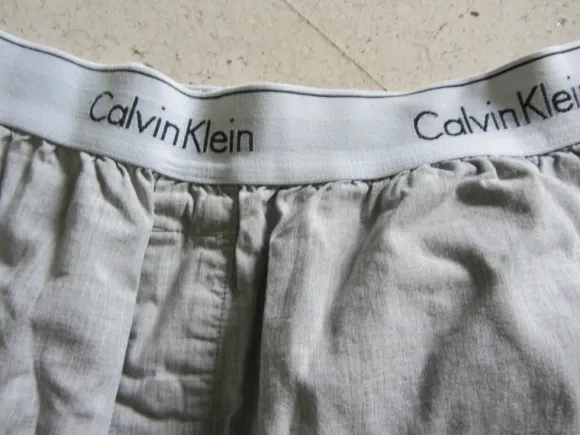 graue Schlafshorts von Calvin Klein in M mit Taschen