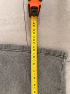 Graue Shorts