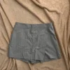 Grauer Nadelstreifen Skort
