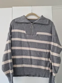 Grauer Pullover mit Zipper in M von Vero Moda