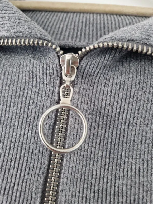 Grauer Pullover mit Zipper in M von Vero Moda