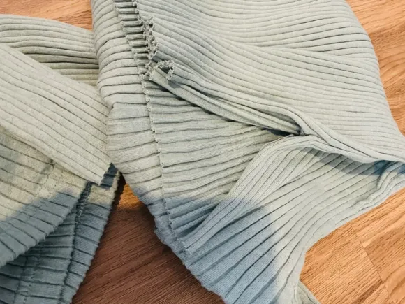 Grüner gestrickter Zweiteiler Set