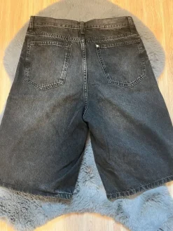 H und M Shorts