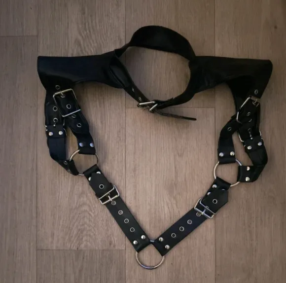 Harness, Brustgeschirr, Gothic BDSM, schwarz, Unisex (Damen und Herren)Kunstleder