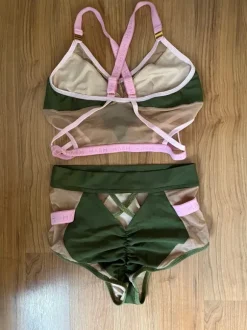 Hash paaldanssetje Short en Top maat M