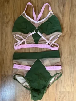 Hash paaldanssetje Short en Top maat M