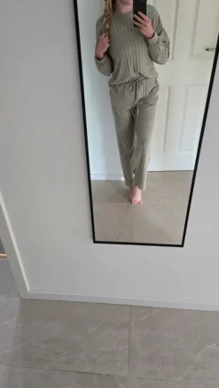 Hausanzug/Pyjama