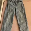 Hellblaue Jeans