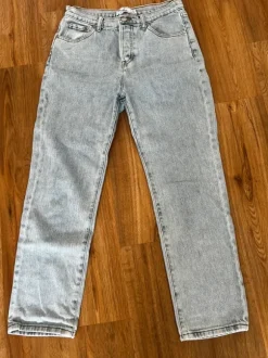 Hellblaue Jeans im klassischen 501 Stil - Gr L/38