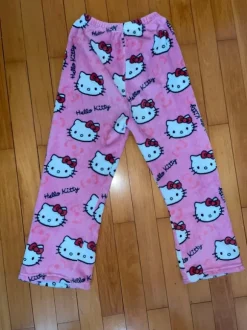 Hello-Kitty Hose