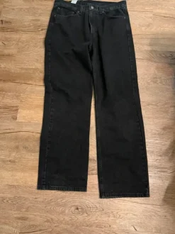 Herren Jeans Levi’s schwarz 565 W32/L32