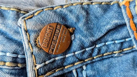 Herren Jeansshorts Mr. Bright – selbst abgeschnitten, lässiger Look