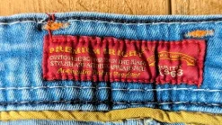 Herren Jeansshorts Mr. Bright – selbst abgeschnitten, lässiger Look