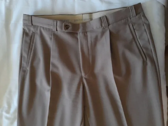 Herren Stoffhose, beige, leicht, Gr. 27.