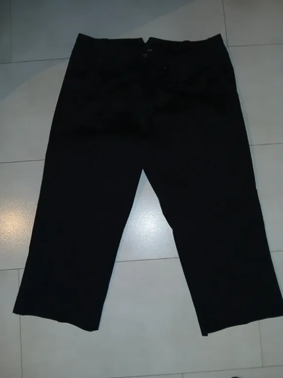H&M 3/4 Hose schwarz mit Bügelfalte
