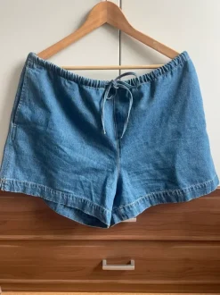 H&M | Lässige Jeans Shorts zum binden | L