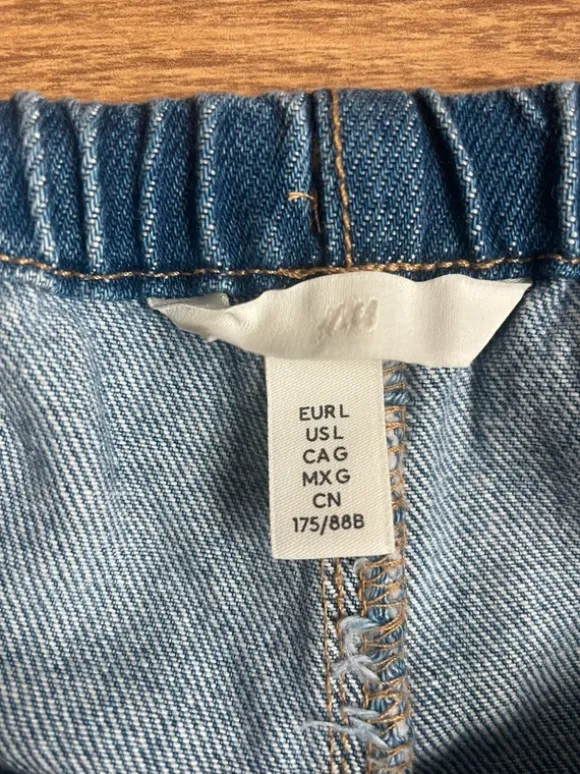 H&M | Lässige Jeans Shorts zum binden | L