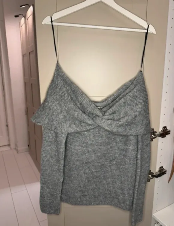 H&M - Pullover schulterfrei grau neu mit Etikett gr.L