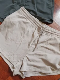 H&M 3 Shorts 42/44
