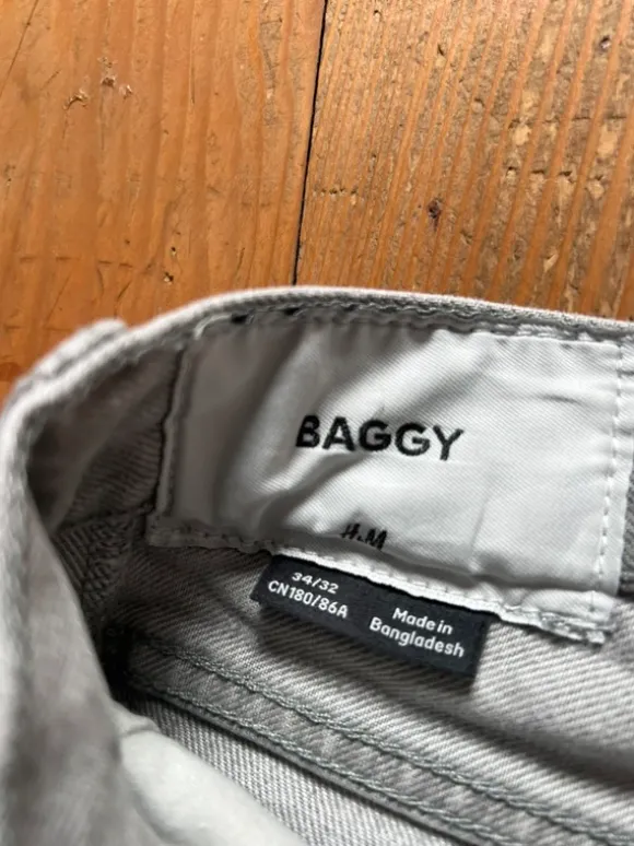 H&M Baggy Jeans Hellgrau 34/32