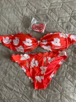 H&M, Bikini rot mit Blumen Größe S