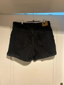 H&M high waist mom shorts