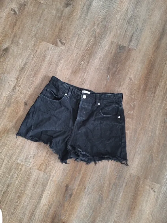 H&M Jeans High waist Shorts Pants kurz Hose schwarz Gr L 40