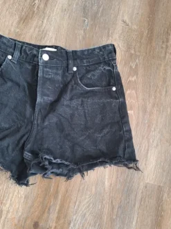 H&M Jeans High waist Shorts Pants kurz Hose schwarz Gr L 40