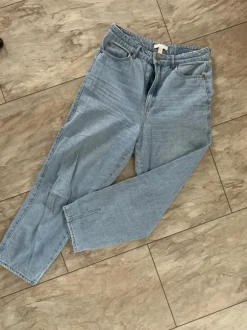 H&M Jeans mit hoher Taille Gr M