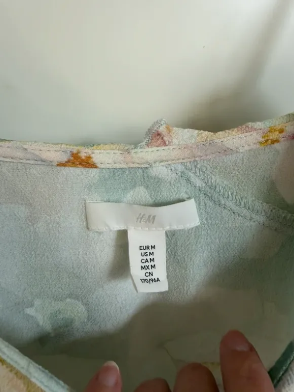 H&M Kleid mit Rüschen