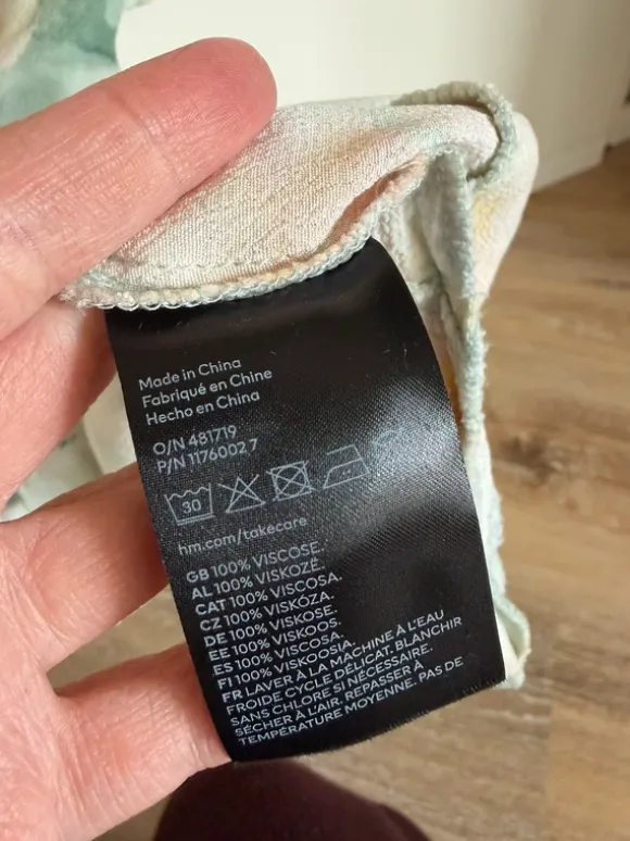 H&M Kleid mit Rüschen