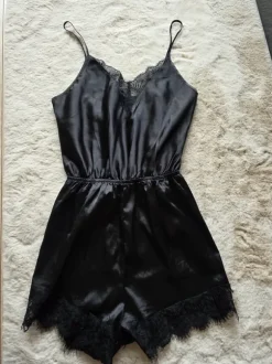 H&M Satin Nachtwäsche Pyjama Jumpsuit