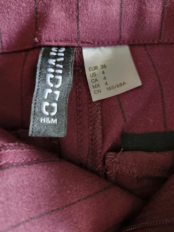 H&M Schlaghose bordo mit schwarzen Nadelstreifen