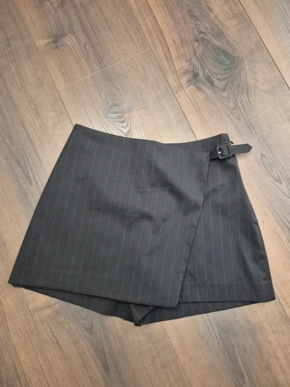 H&M Skort * marineblau/gestreift * Größe 38 * Neu