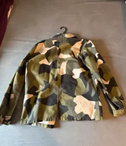 Hochwertige Camouflage Jacke