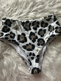 Hoher Bikini Slip