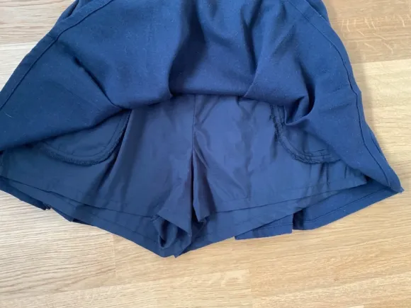 Hollister black Skort
