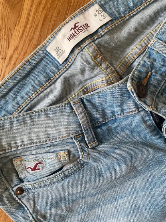 Hollister Jeans (3R/ W26/L31)