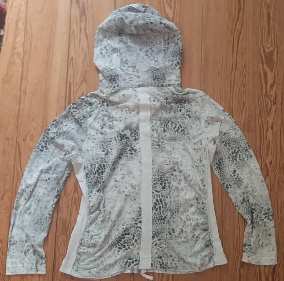 Hoodi mit Glitzeraufschrift