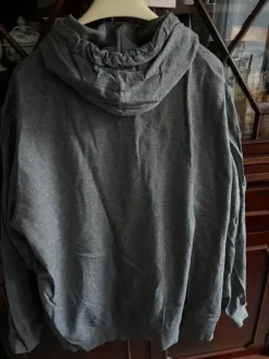 Hoodiejacke hellgrau 60/62 mit Applikationen