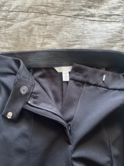 Hose mit ausgestelltem Bein | Vinted