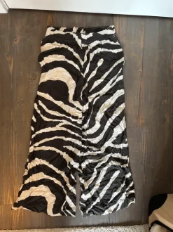 Hose mit Muster