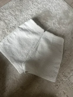 Hosenrock mit süßen Knöpfen