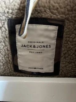 Jack & Jones Camouflage winterjacke