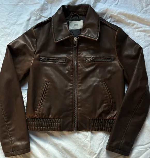 Jacke in Leder Optik
