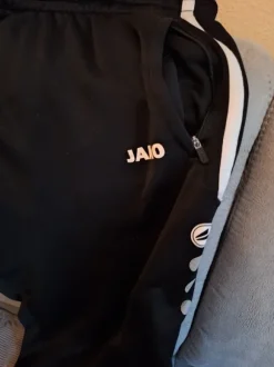 Jako schwarze Jogginghose