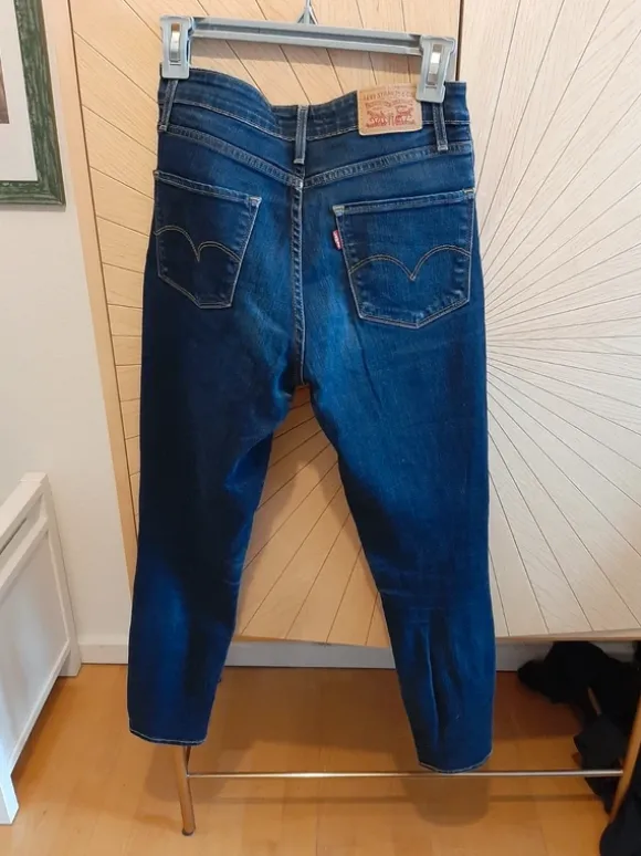 Jean Levi Strauss-Kahn 721 highlander rise skinny
