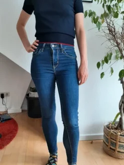 Jean Levi Strauss-Kahn 721 highlander rise skinny
